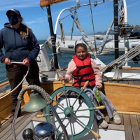 Schooner-Seaward-with-Captain-Rebecca-Johnson-navigating-and-a-Camper-at-the-helm