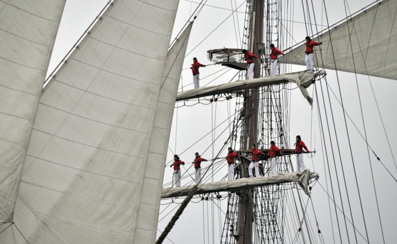 Sailors on the yardarms