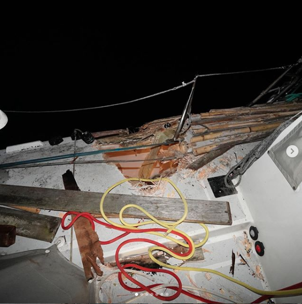 Damaged Outremer 51