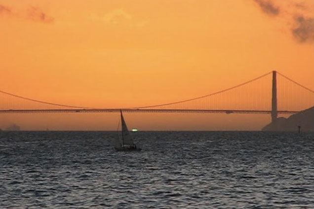 Sunset with Golden Gate Bridge and green flash