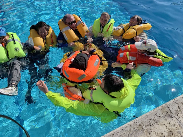 huddle in pool