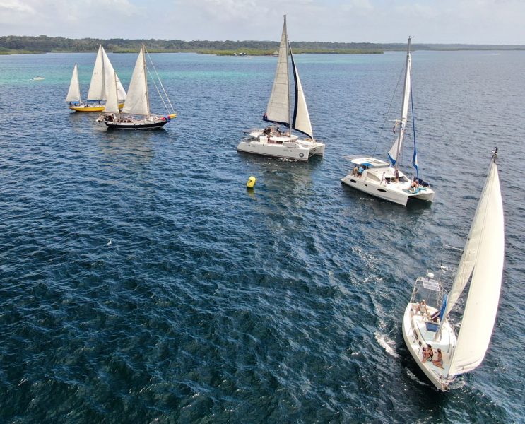 Aerial of mark rounding