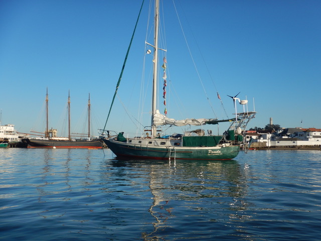 Pamela anchored in Aquatic Cove