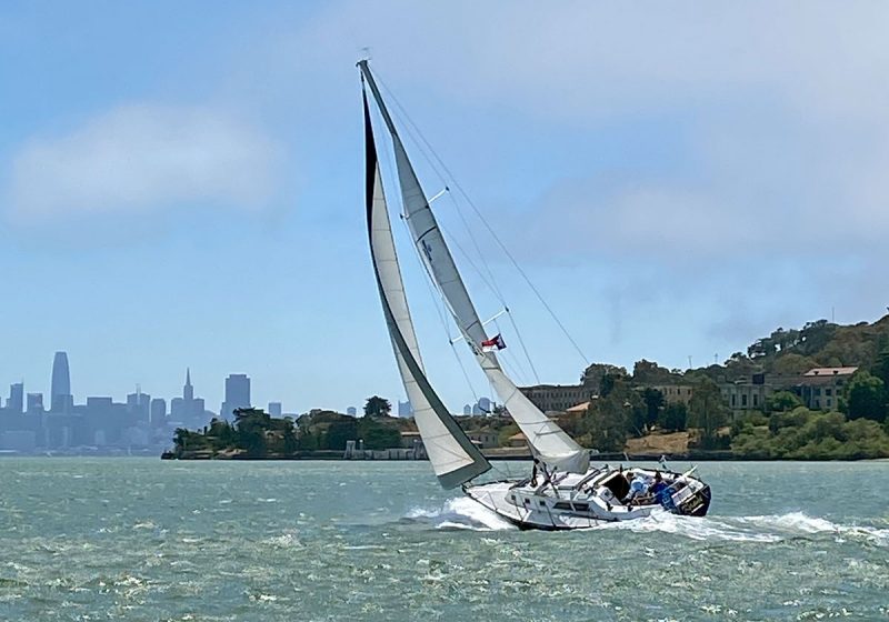 Kapai sailing past Angel island