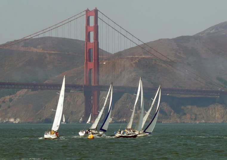 mark rounding with Golden Gate Bridge