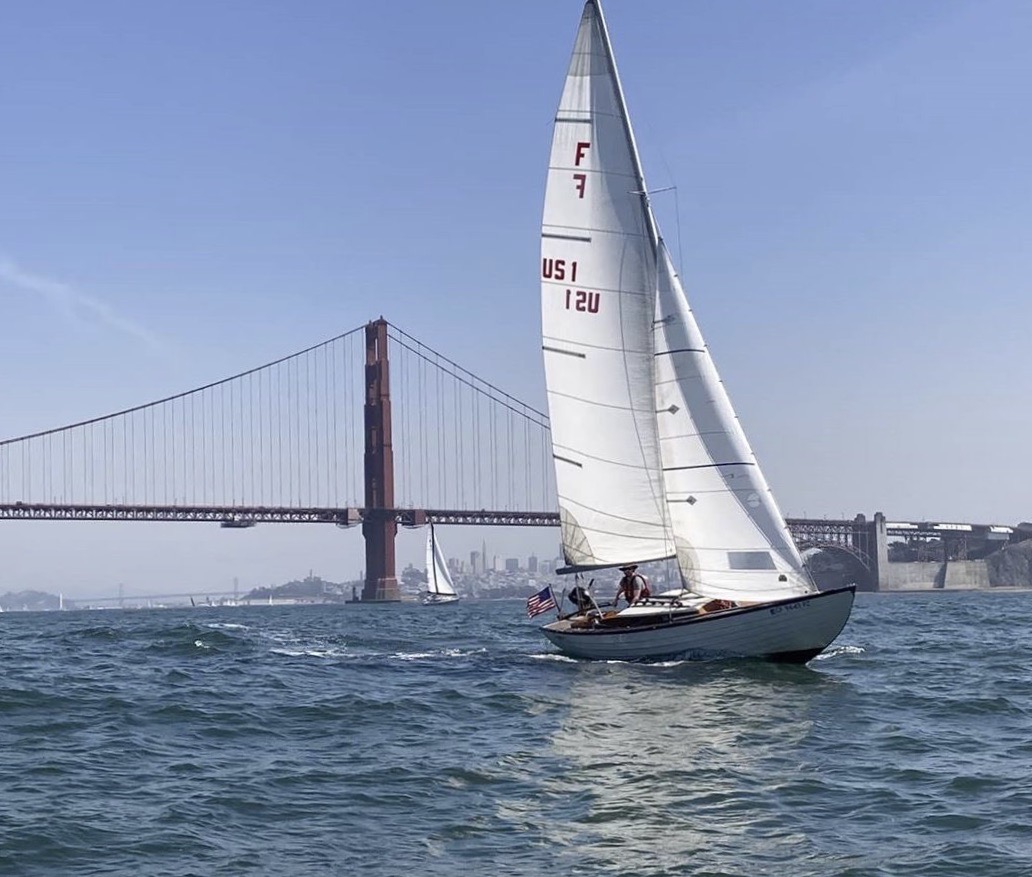 Singlehanding folkboat on the Bay