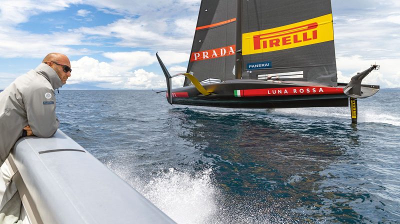 Luna Rossa foiling