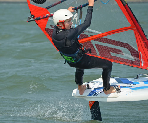 Foiling Windsurfer