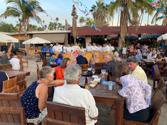 La Paz Beach Party dining