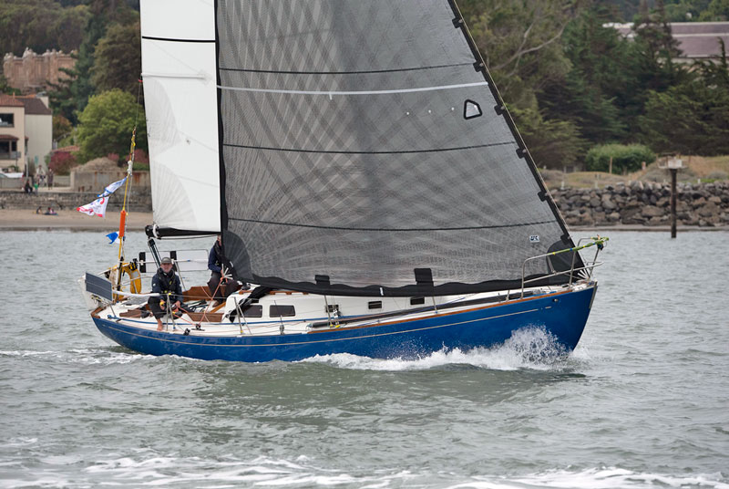 Cal 40 Azure