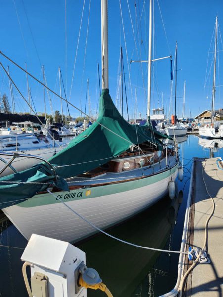 Covers keep the varnish protected. 