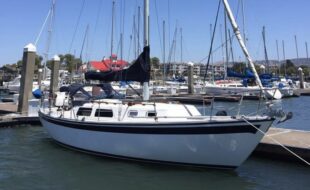 sailboat 32 foot