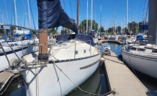 sailboat 32 foot