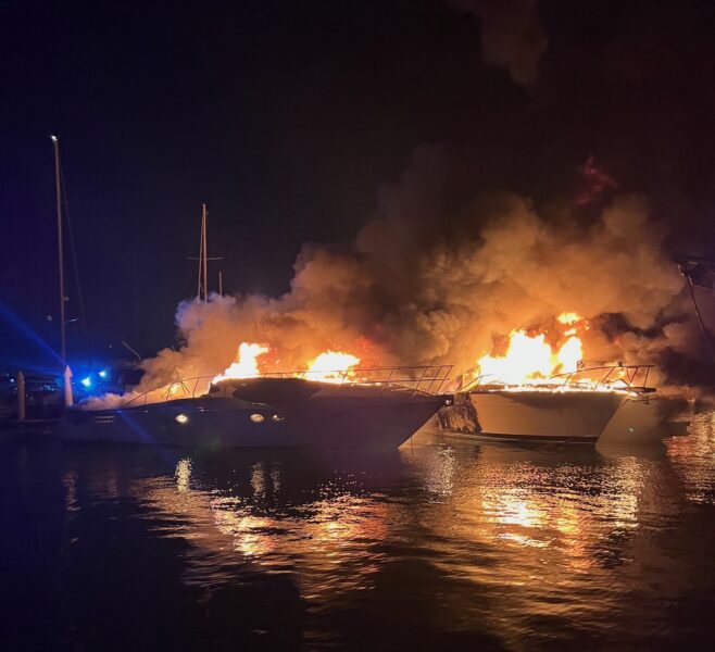 Palmira boats on fire
