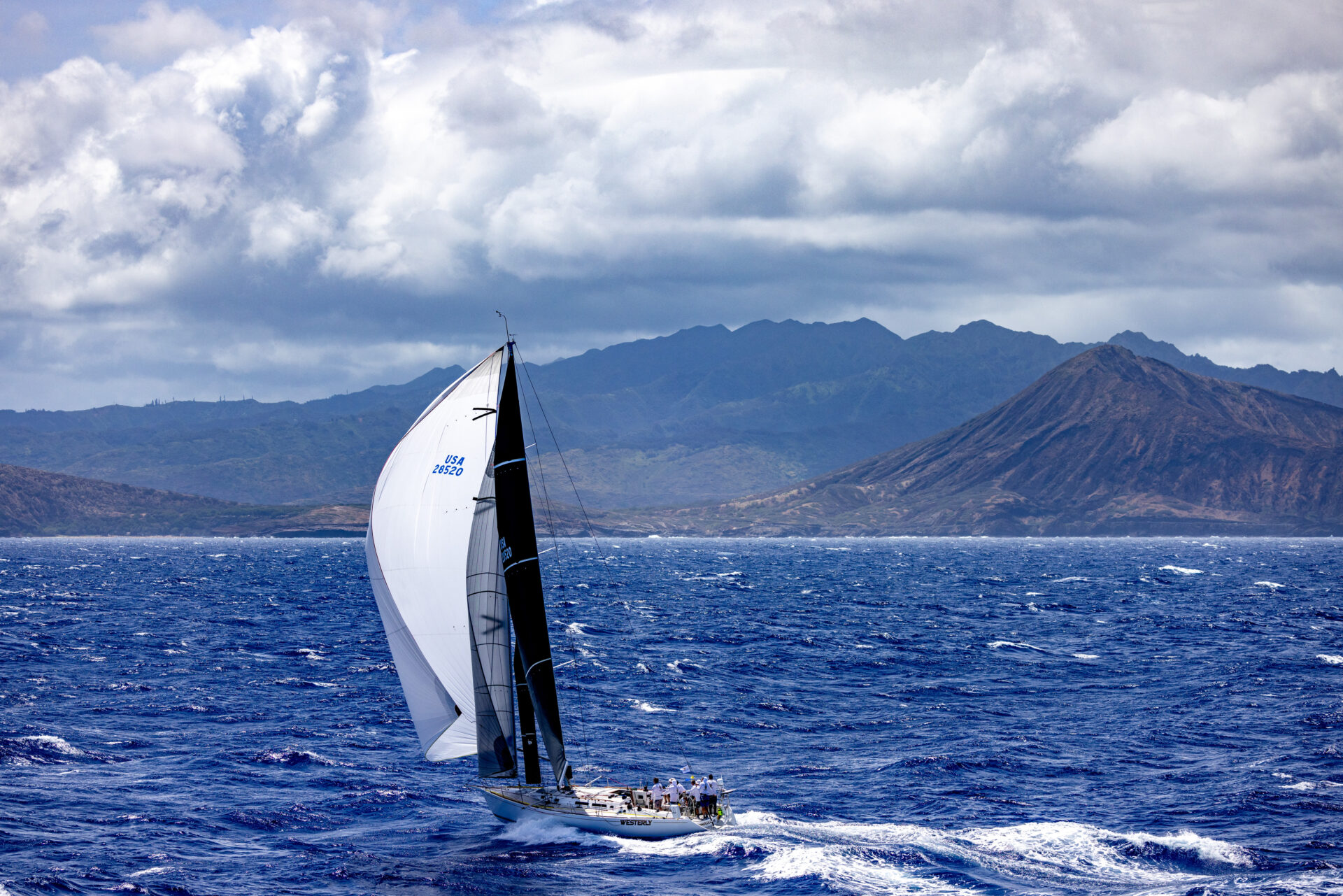 Westerly sailing off Hawaii