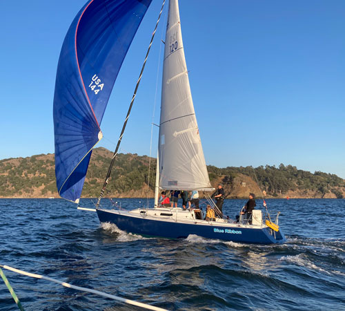 Blue J/105 Blue Ribbon with blue spinnaker