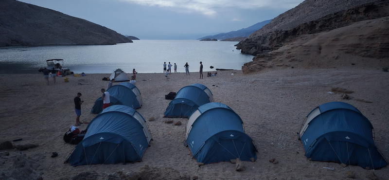 Camping in Mag Bay