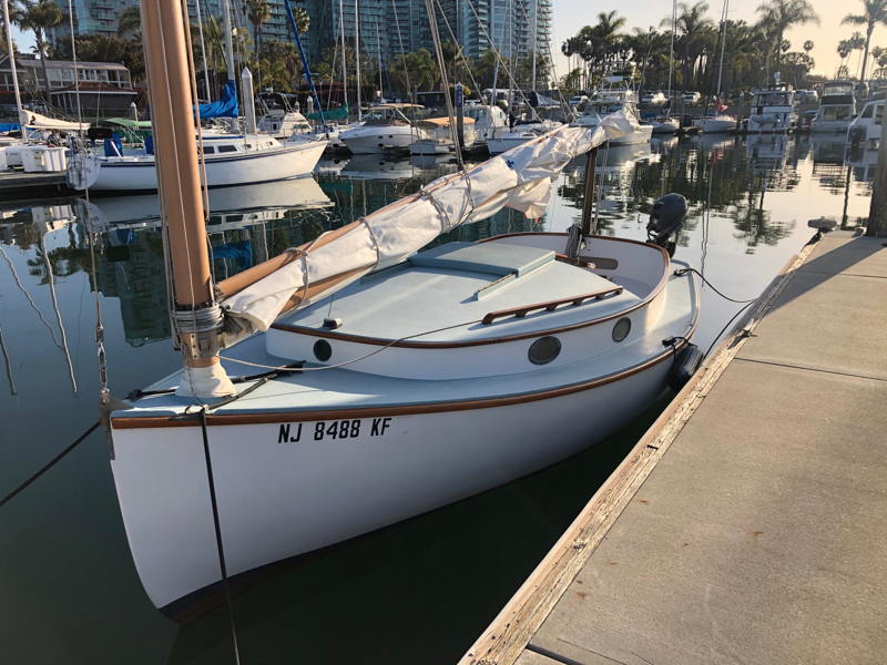 The yacht harbor is home to many small, beautiful boats. 