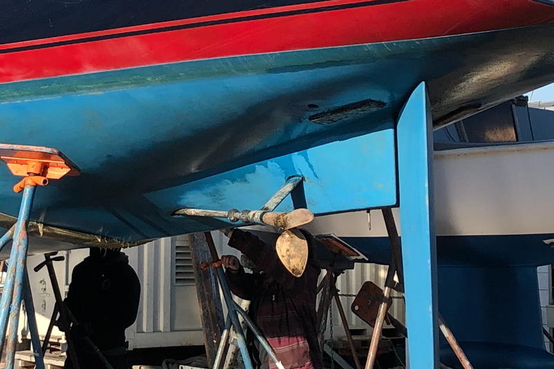 It's just as easy for those two zi.. er, we mean anodes to be aluminum.