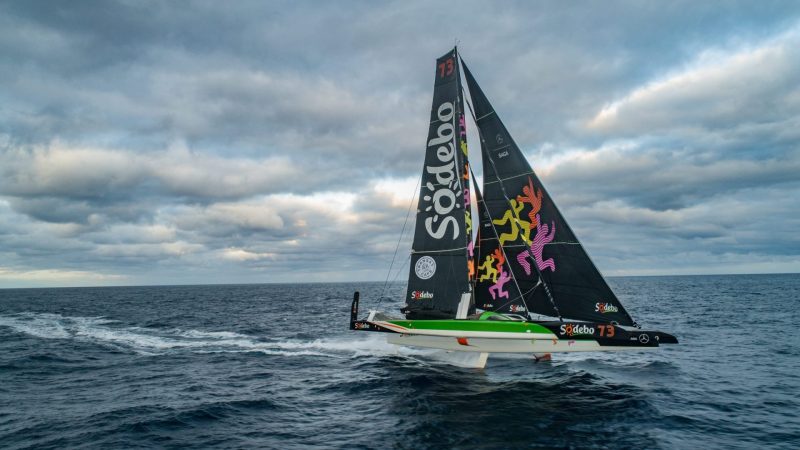 Thomas Coville and crew are gobbling up the miles in a Jules Verne attempt aboard Sodebo. 