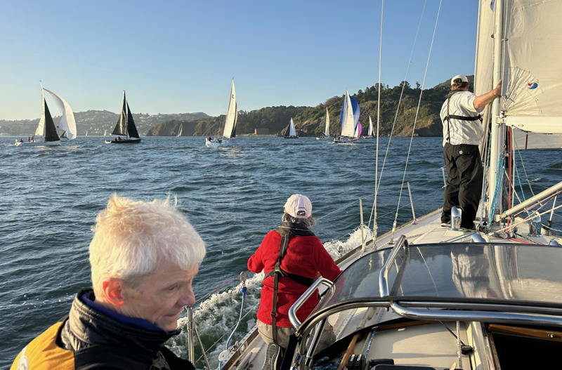 Tom Woolly, on the right, helping the Finistere crew get through a light spot!