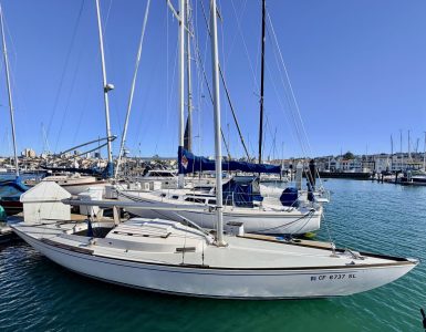 Knarr-142-Starboard-Side-at-Dock