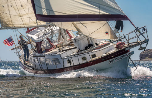 Schooner Pegasus with a bone in her teeth