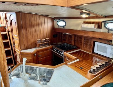 boat-interior-3