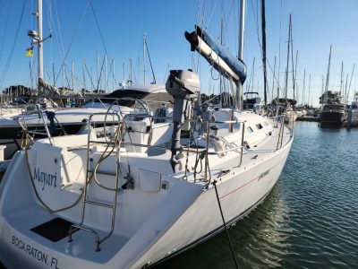 02_03_Exterior_Stern_Quarter_Name_and_Swim_Platform
