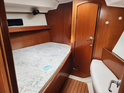 09_45_Forward_Cabin_Wide