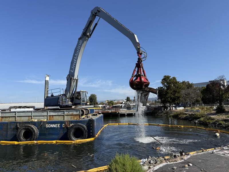 Finally, progress on the estuary. Lind Marine is salvaging wrecks from the estuary. 