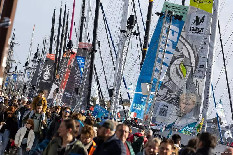 Over 1 million vistors crowd the race village before the start.