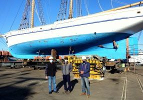 Matthew Turner haul out crew in front of ship