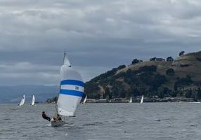Wylie Wabbits ripping on  Clear Lake. 