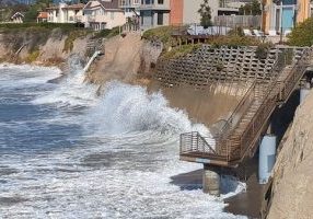 Vista Del Mar Avenue public beach access, Shell Beach