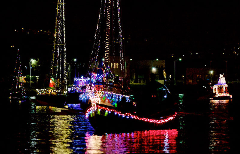 encinal yacht club lighted boat parade